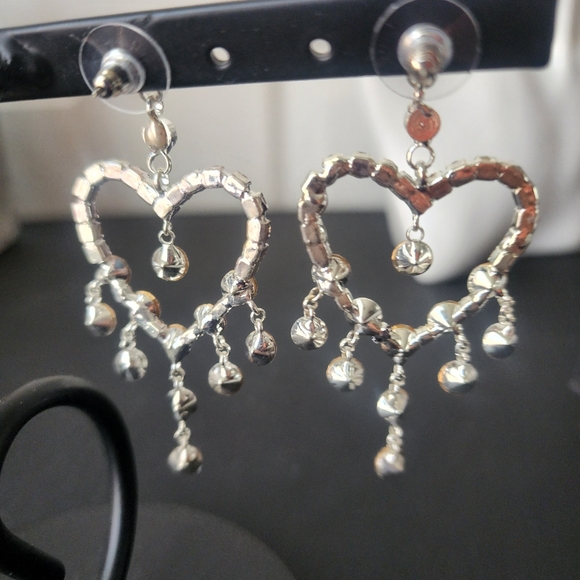Silver Crystal Rhinestone Heart Dangle Earrings - Picture 4 of 6